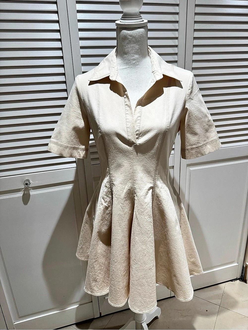 Zara Mini Collared Dress in Cream Size Large